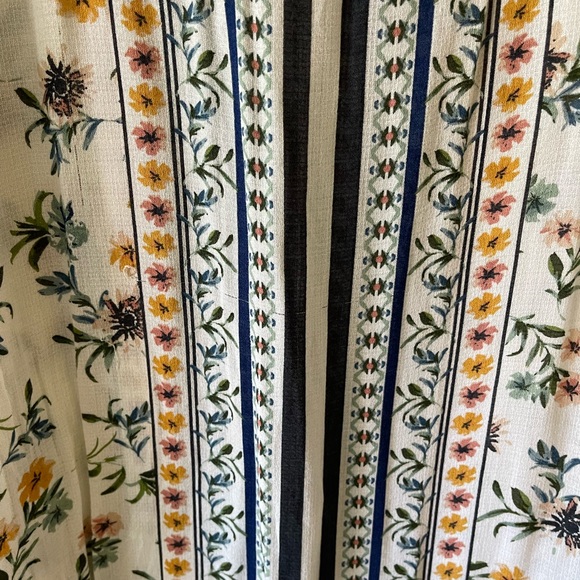 LUCKY BRAND FLORAL FLOWY SHIRT - Picture 4 of 7